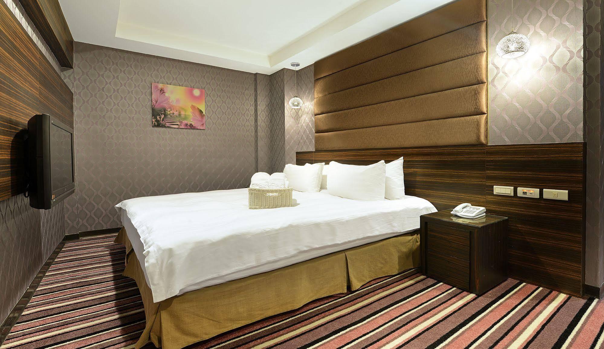 In99 Hotel Jincheng Exterior photo